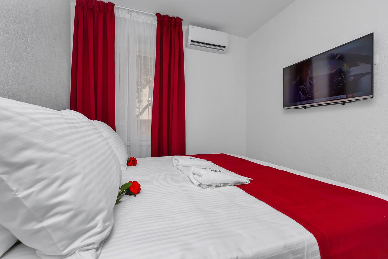 Luxury Rooms Paradise Garden Makarska Buitenkant foto